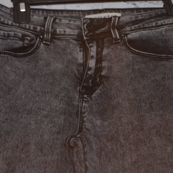 Bullhead | Acid Wash Skinny Stretch Jeans | 5 - Picture 4 of 5